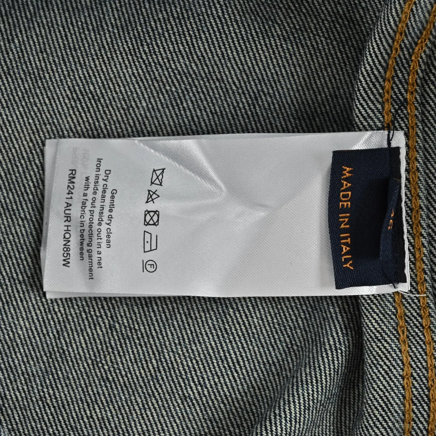 Louis Vuitton/